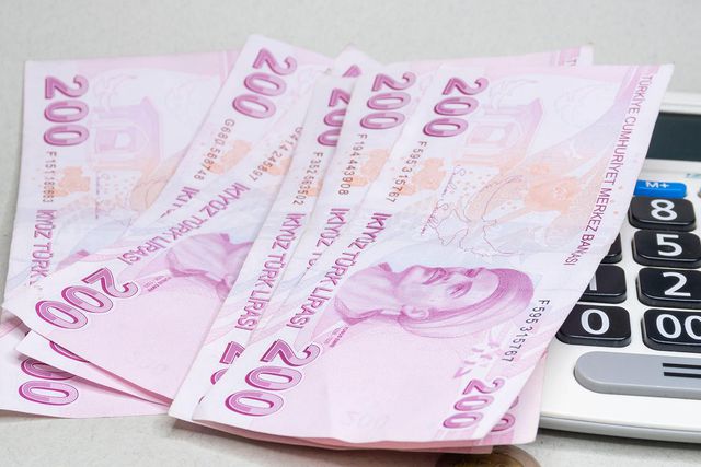 Motorinin ardından benzine de indirim göründü