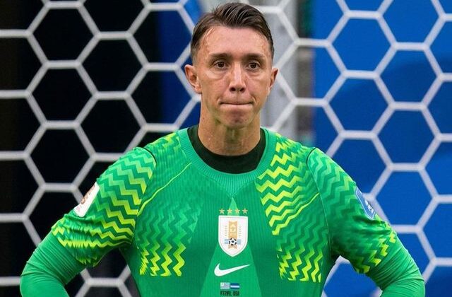 Muslera’dan yine çok büyük bir hata! Koca ülkenin hayalleriyle oynadı
