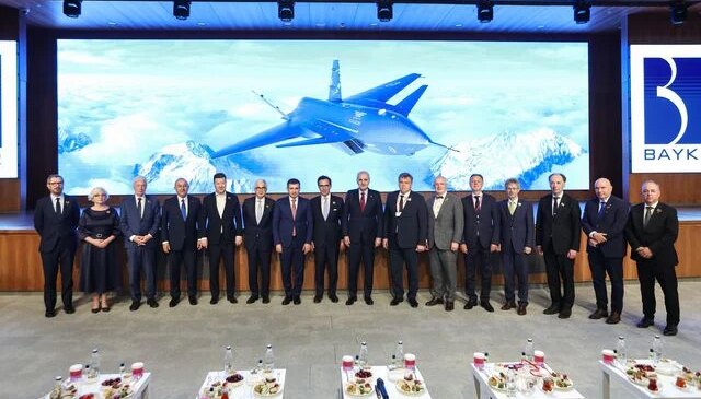 NATO Parlamenter Zirvesi’ne katılan meclis başkanları Baykar Milli Teknoloji Merkezi’ni ziyaret etti