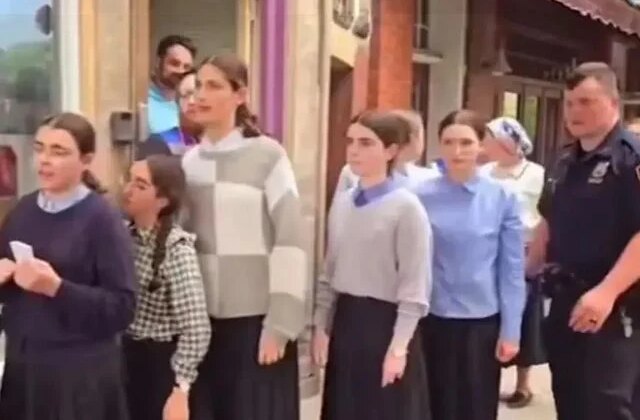 Film değil gerçek! Kaybolan 71 kız öğrenci tünelde bulundu