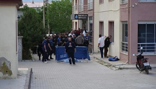 Niğde’de apartmanın 10’ncu katından düşen genç hayatını kaybetti