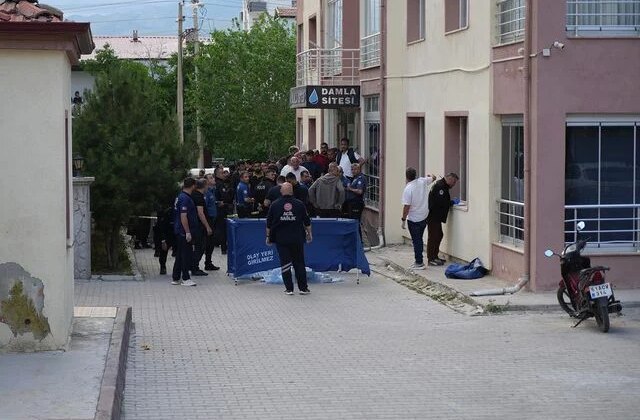 Niğde’de apartmanın 10’ncu katından düşen genç hayatını kaybetti