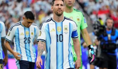 Önce penaltı kaçırdı, sonra golünü attı! Lionel Messi rekorun tek sahibi