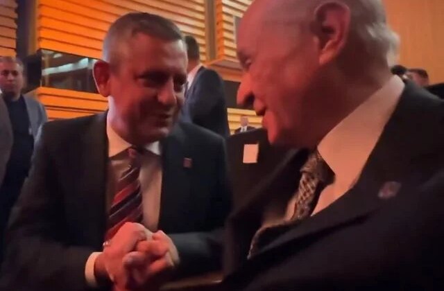 Özgür Özel ile Devlet Bahçeli’den samimi sohbet