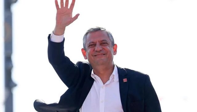 Özgür Özel ve ekibi rotayı Genç Parti’ye çevirdi iddiası siyaset kulislerini karıştırdı