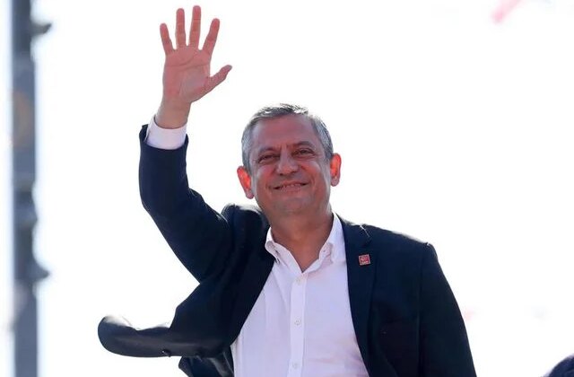 Özgür Özel ve ekibi rotayı Genç Parti’ye çevirdi iddiası siyaset kulislerini karıştırdı