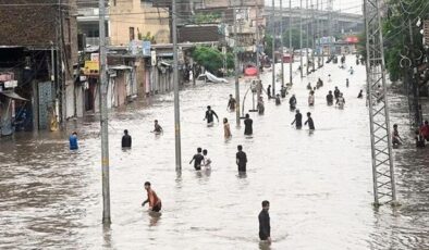 Pakistan’da şiddetli yağış nedeniyle 7 kişi hayatını kaybetti