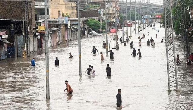 Pakistan’da şiddetli yağış nedeniyle 7 kişi hayatını kaybetti
