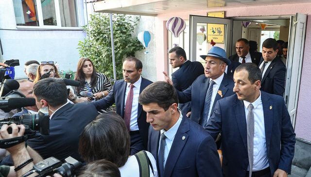 Ermenistan Başbakanı Paşinyan oyunu kullandıktan sonra Türkiye’ye mesaj verdi