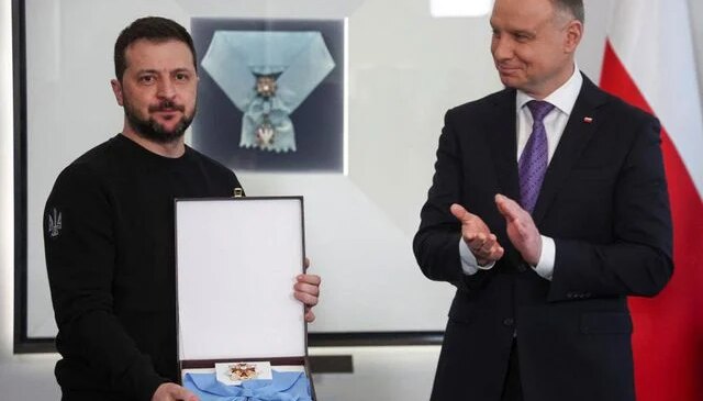 Polonya’nın en yüksek devlet nişanı, Ukrayna Devlet Başkanı Zelenski’den geri alındı