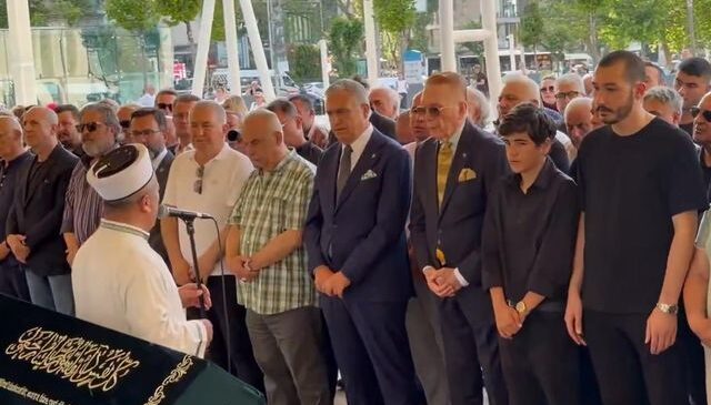 Reha Muhtar’ın hayatındaki kadınlar cenazesinde yoktu