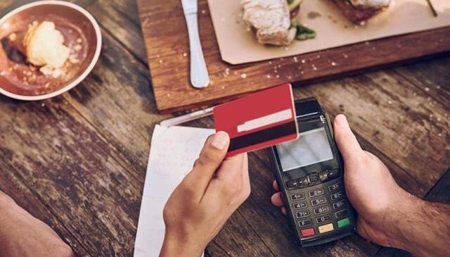 Restoranda servis ücreti şoku: Bakanlık ceza yağdırdı