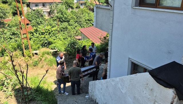 Zonguldak’ta sağlık memuru evinde ölü bulundu