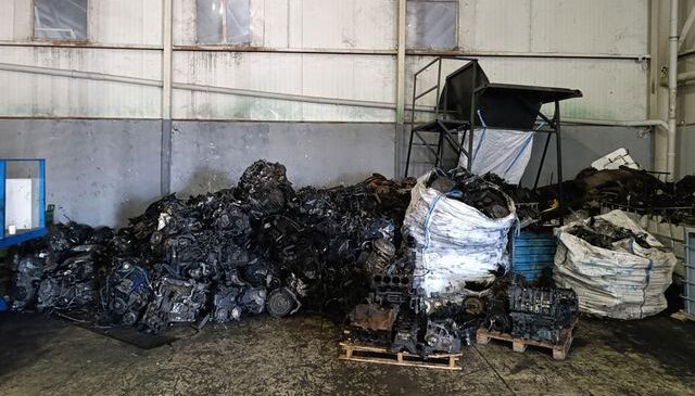 Yurt dışına sevk edilmesi gereken araç ve motor parçaları bir depoda ele geçirildi