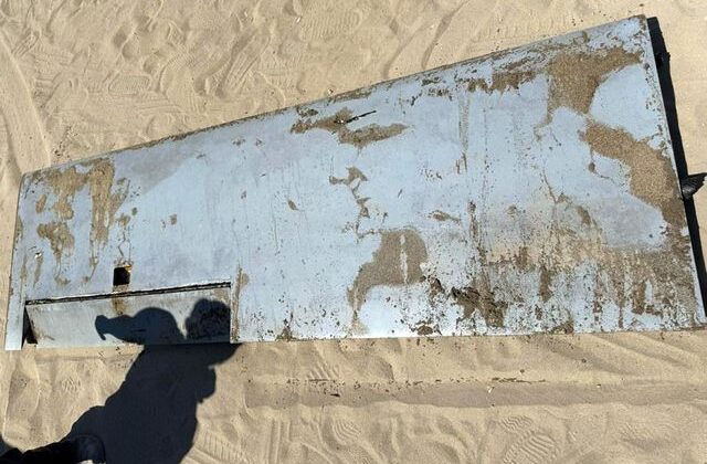Sakarya’da sahile İHA parçası vurdu