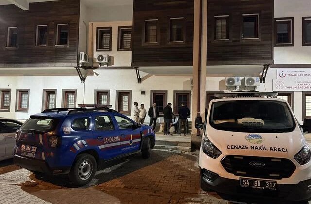 Sakarya’da traktörle tarım aleti arasında sıkışan kişi hayatını kaybetti