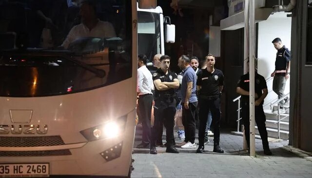 Seferihisar Belediyesi’ne yönelik soruşturmada Belediye Başkanı Yetişkin ve 19 şüpheli adliyede