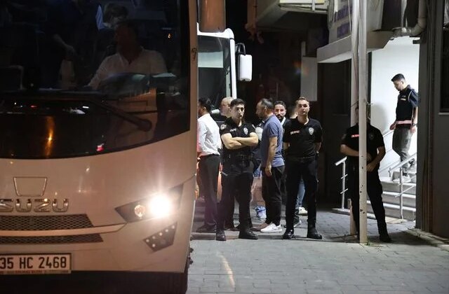 Seferihisar Belediyesi’ne yönelik soruşturmada Belediye Başkanı Yetişkin ve 19 şüpheli adliyede