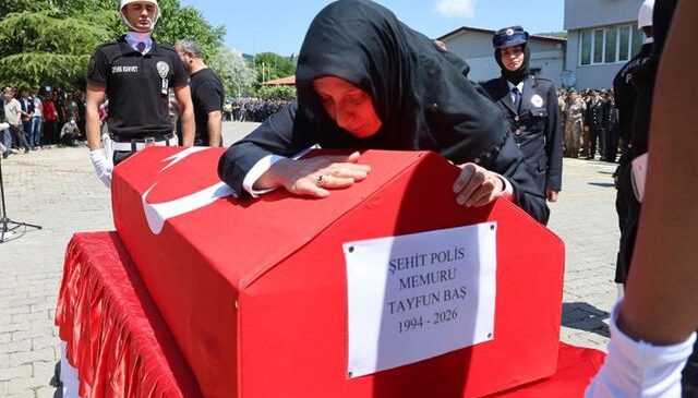 Şehit polisin eşinden veda: Tayfun korkma, cennete gidiyorsun
