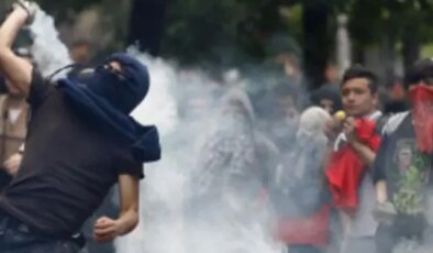 Şili’de öğrencilerin hükümeti protestosunda 25 kişi yaralandı
