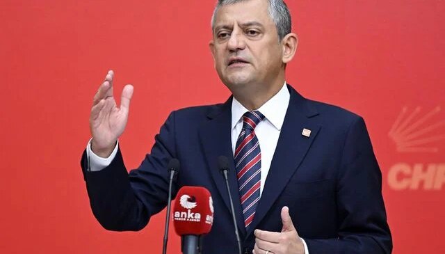 Sinan Burhan: 1 hafta içinde CHP, Özgür Özel’i ihraç edecek