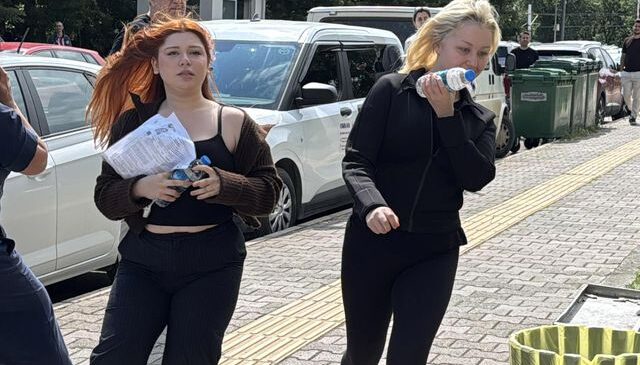 Sınava genç kalan 2 kız öğrencinin yıkıldığı an