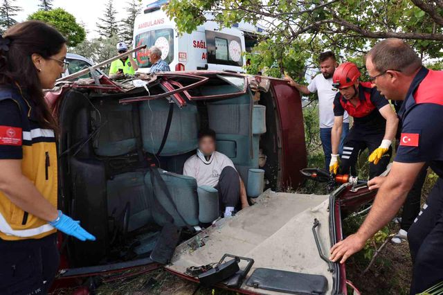 Nevşehir'de sınava yetişme heyecanı kazayla bitti: 3 yaralı