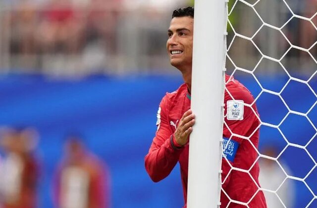 Söyledikleri çok acımasız! Thierry Henry, Cristiano Ronaldo’yu topa tuttu