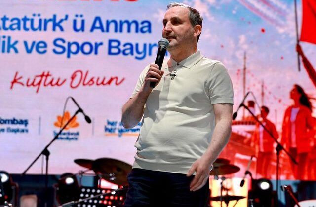 Sultanbeyli Belediyesi harekete geçti: Sabah namazı, kahvaltı ve milli maç bir arada