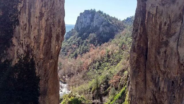 Tarihi kalıntıların da bulunduğu iki köy arasında kalan kanyon, keşfedilmeyi bekliyor