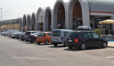 Uzun yola çıkacak sürücüler dikkat: Mola yerlerinde jant ve disklere su tutmak başınıza dert açabilir