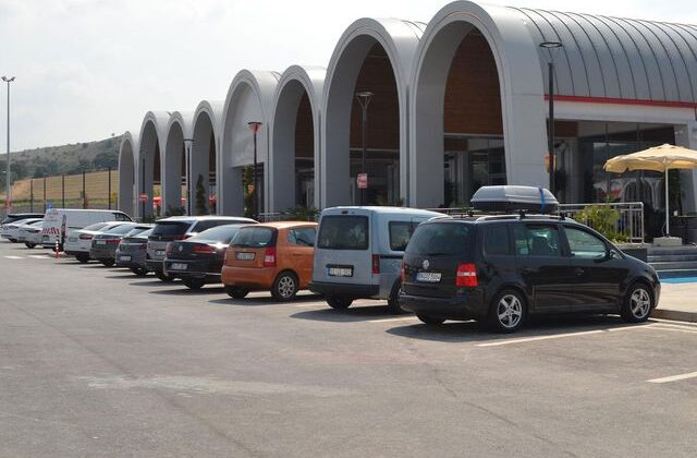 Uzun yola çıkacak sürücüler dikkat: Mola yerlerinde jant ve disklere su tutmak başınıza dert açabilir