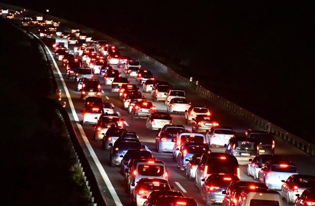 TEM Otoyolu’nda İstanbul yönü trafiğe kapatılıyor