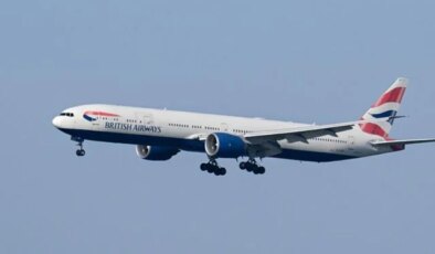 Tokyo’daki havalimanında British Airways yolcu uçağında akıllı telefon alev aldı