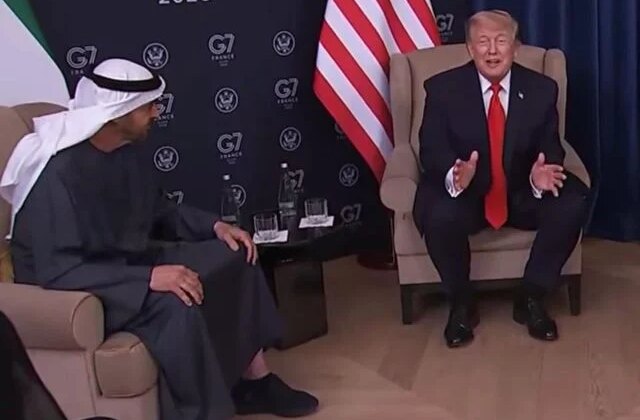 Trump, BAE Devlet Başkanı Al Nahyan ile kameralar önünde dalga geçti