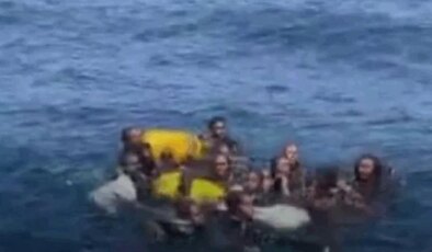 Batmak üzere olan bottaki 48 kişiyi Türkler kurtardı