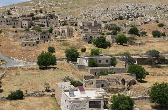 Türkiye’nin hayalet köyüne Avrupa’dan akın akın göç başladı