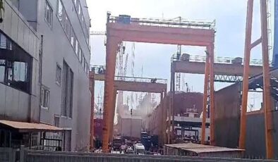 Tuzla Dentaş Tersanesi’nde gemi yangını: Çok sayıda ekip sevk edildi