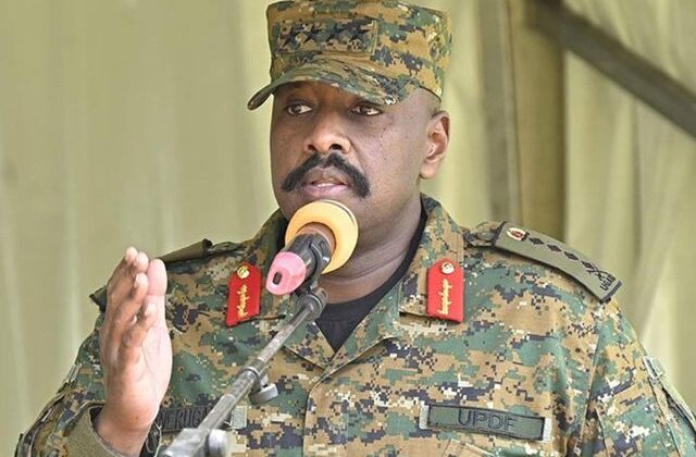 Ugandalı general “Özgür basına inanmıyorum” deyip, ülkenin en büyük iki medya kuruluşunu kapattı