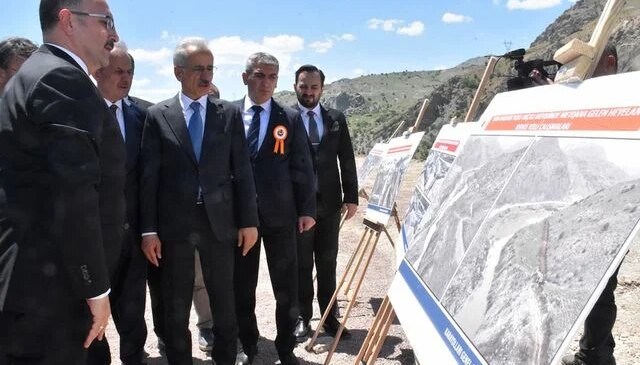 Müjdeyi Bakan Uraloğlu verdi: 35 dakikalık yol 10 dakikaya inecek