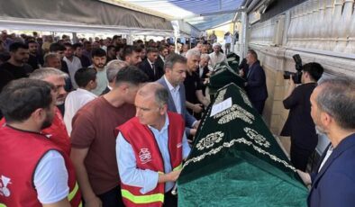 3 kardeşe acı veda! Cenazede tüm şehir yasa boğuldu