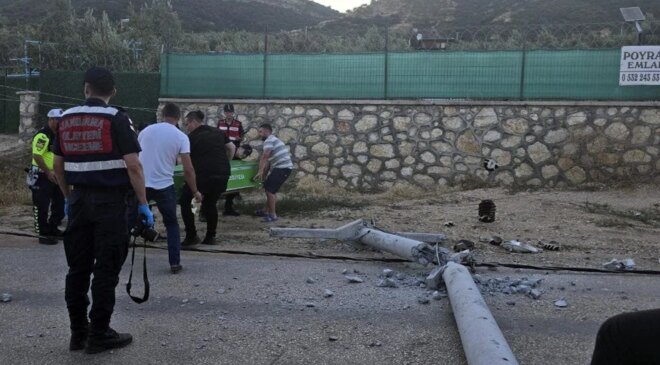 Bursa’da yardım için kaza alanına giden kişi elektrik akımına kapılarak öldü
