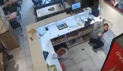 Hakkari’de iş yerinde yaşanan patlama anı kamerada