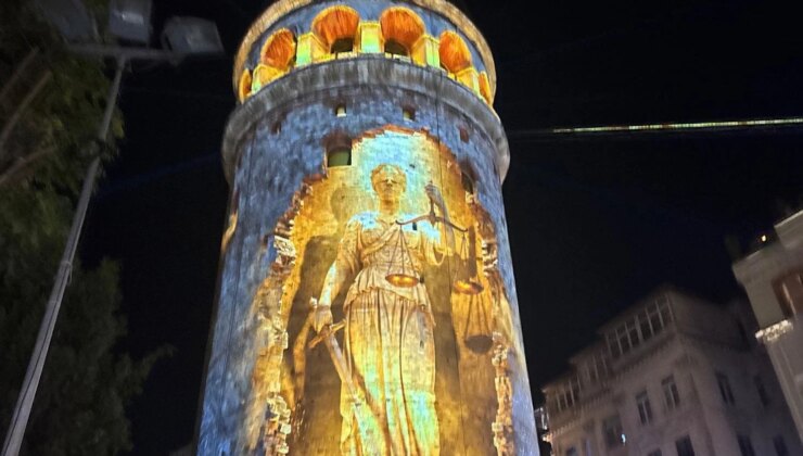 Galata Kulesi’nde 15 Temmuz mapping gösterisi
