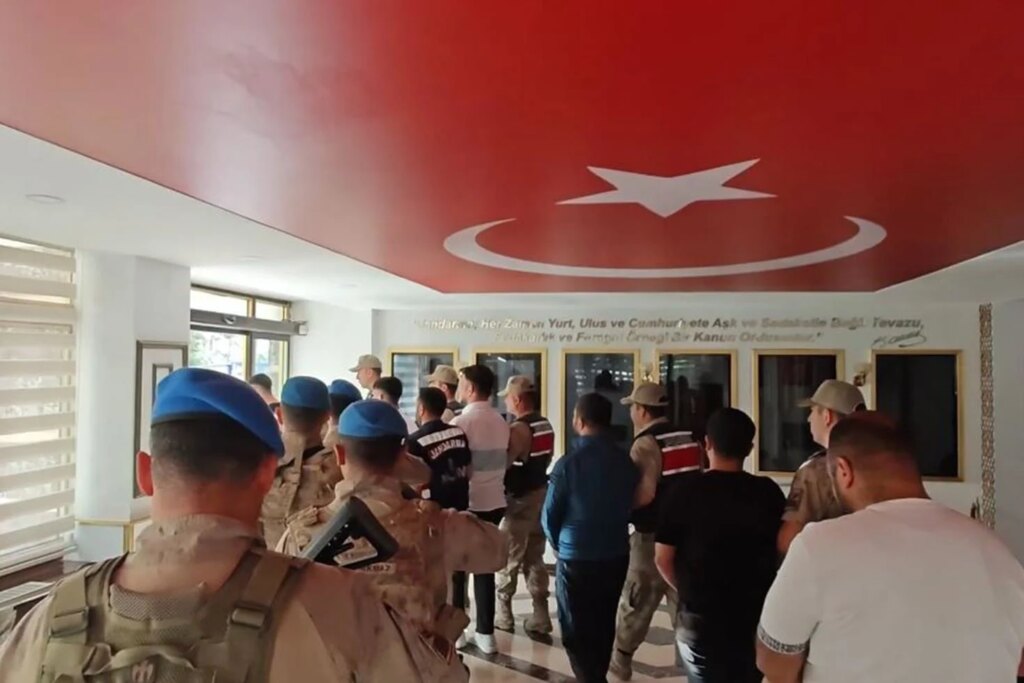 Sakarya'da uyuşturucu operasyonu: 2 şüpheli tutuklandı