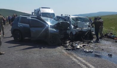3 aracın birbirine girdiği kazada can pazarı