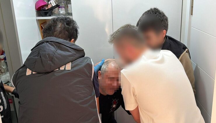 6 yıldır firari olan FETÖ hükümlüsü, çamaşır makinesinin arkasındaki gizli bölmede yakalandı