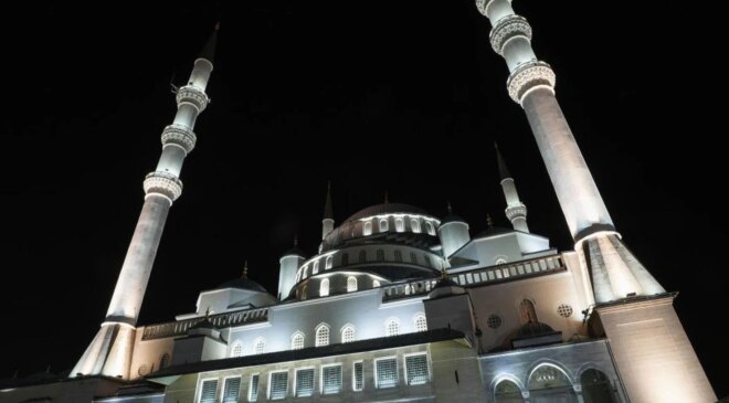 15 Temmuz’un 10. yılında ülke genelindeki tüm camilerde eş zamanlı olarak sela okundu