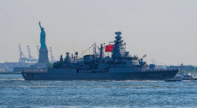 ABD’nin 250. kuruluş yılı töreninde dikkat çeken manzara: New York’ta Türk bayrağı dalgalandı