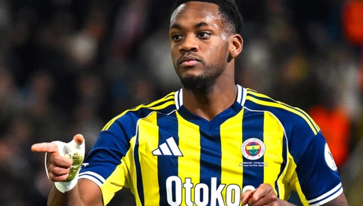 Adı Galatasaray ile anılan Jhon Duran yeni takımının formasını giydi